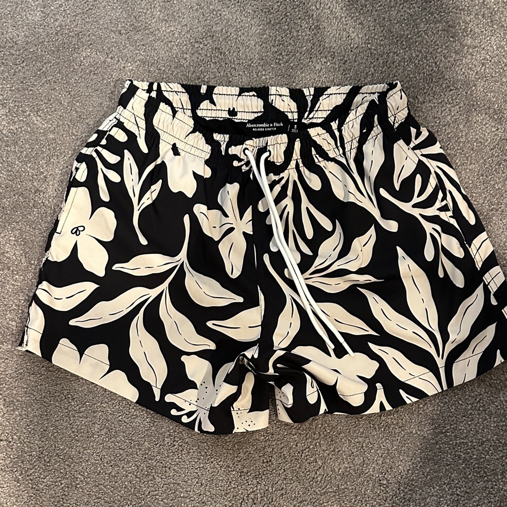 Abercrombie & Fitch Black and Cream Floral Swim Shorts